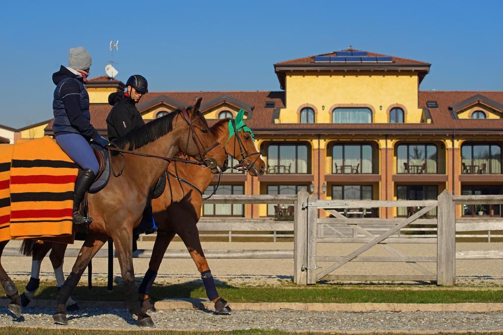 Agriturismo Il Boschetto Ornago Exteriör bild